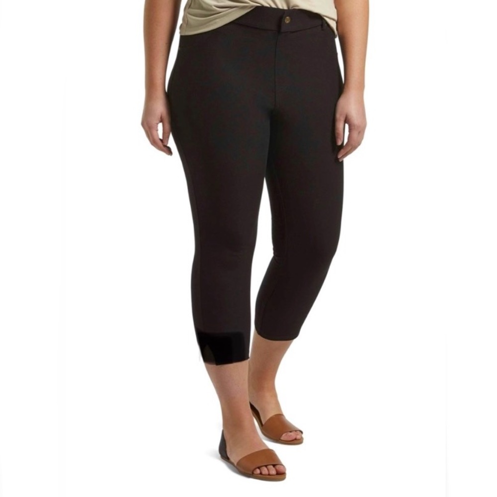HUE Pull On Jeans